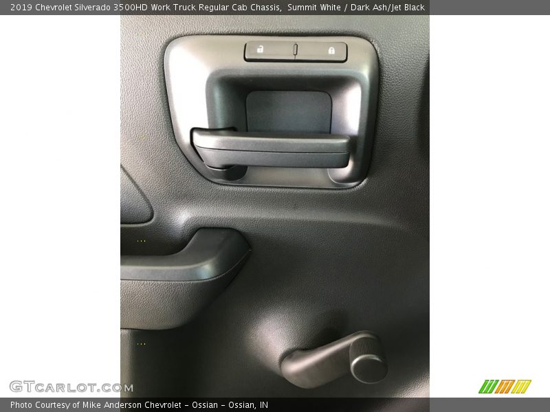 Controls of 2019 Silverado 3500HD Work Truck Regular Cab Chassis