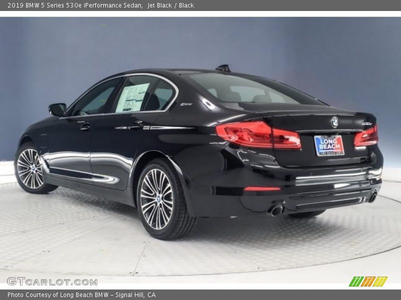 Jet Black / Black 2019 BMW 5 Series 530e iPerformance Sedan