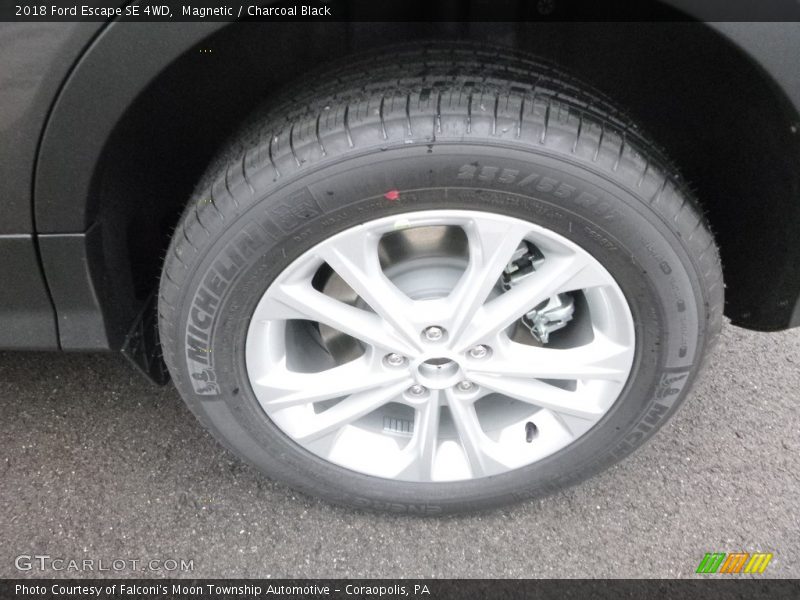 Magnetic / Charcoal Black 2018 Ford Escape SE 4WD