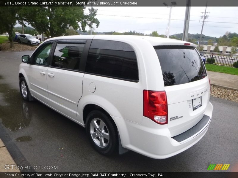 Stone White / Black/Light Graystone 2011 Dodge Grand Caravan Mainstreet