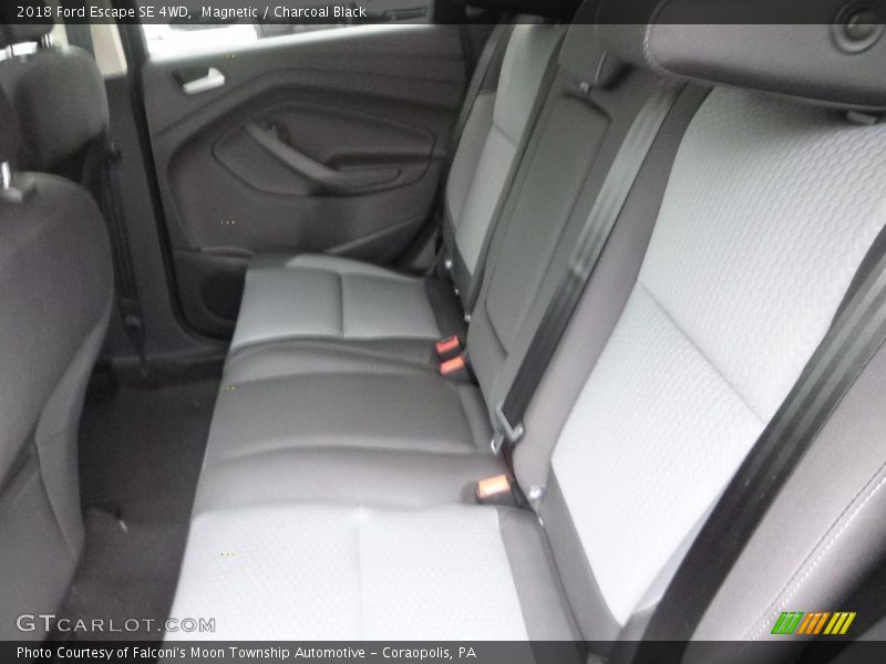 Magnetic / Charcoal Black 2018 Ford Escape SE 4WD