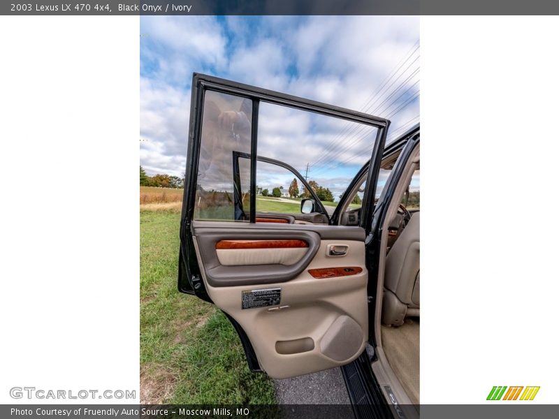 Black Onyx / Ivory 2003 Lexus LX 470 4x4