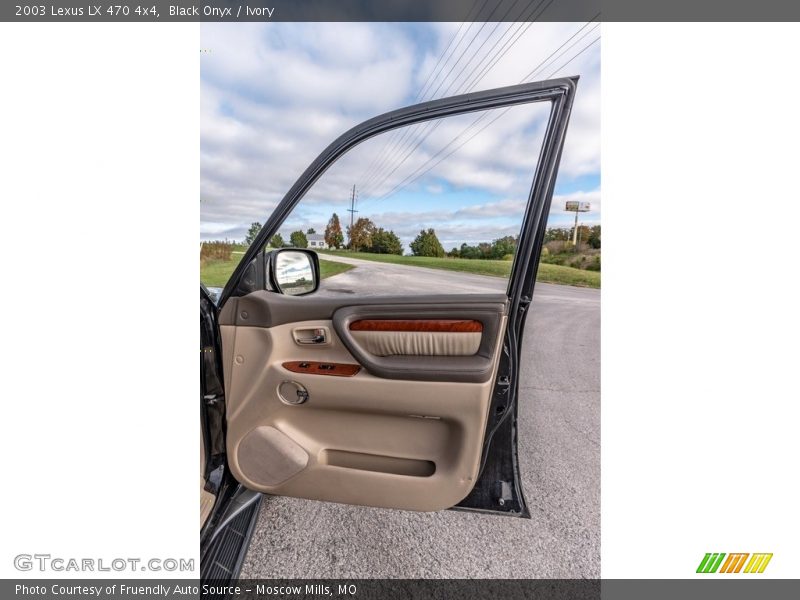 Black Onyx / Ivory 2003 Lexus LX 470 4x4