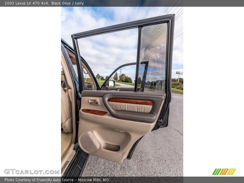 Black Onyx / Ivory 2003 Lexus LX 470 4x4