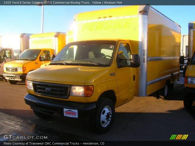 Yellow / Medium Flint 2005 Ford E Series Cutaway E350 Commercial Moving Truck