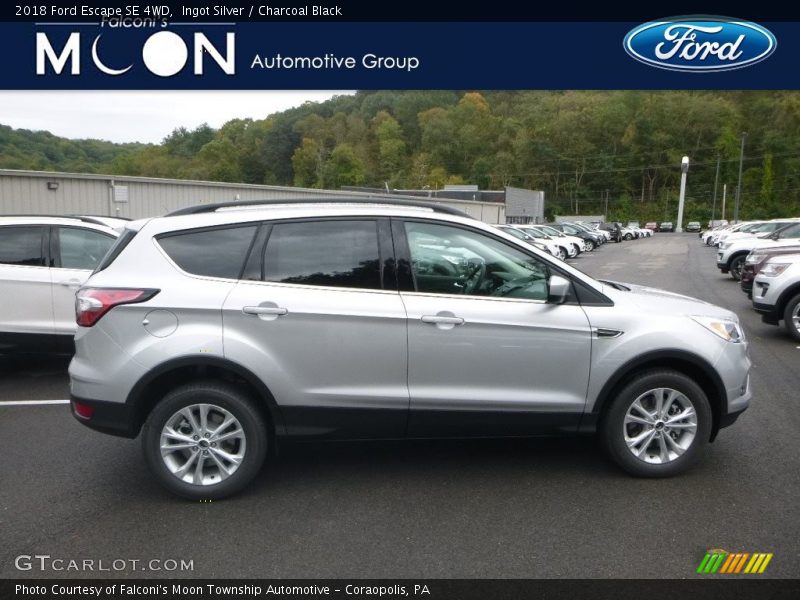 Ingot Silver / Charcoal Black 2018 Ford Escape SE 4WD