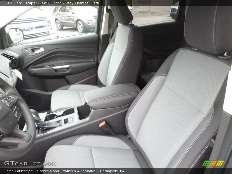 Ingot Silver / Charcoal Black 2018 Ford Escape SE 4WD