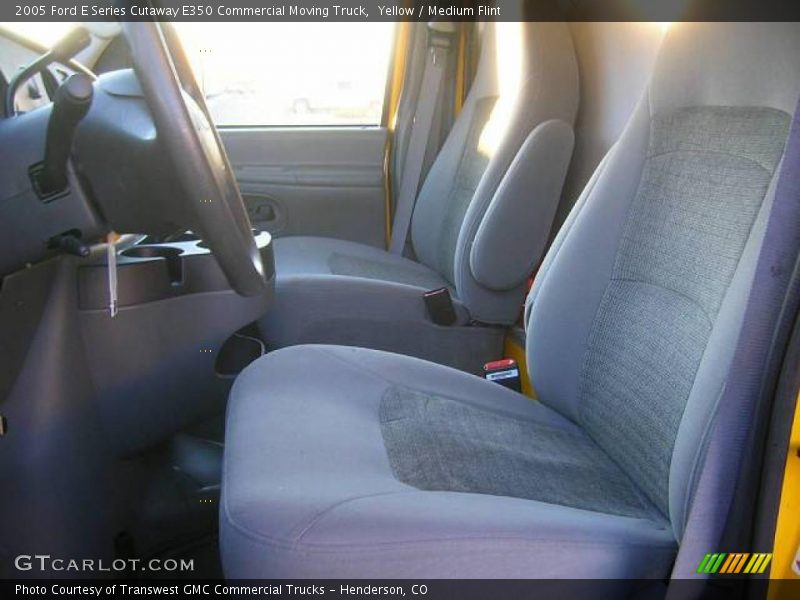 Yellow / Medium Flint 2005 Ford E Series Cutaway E350 Commercial Moving Truck
