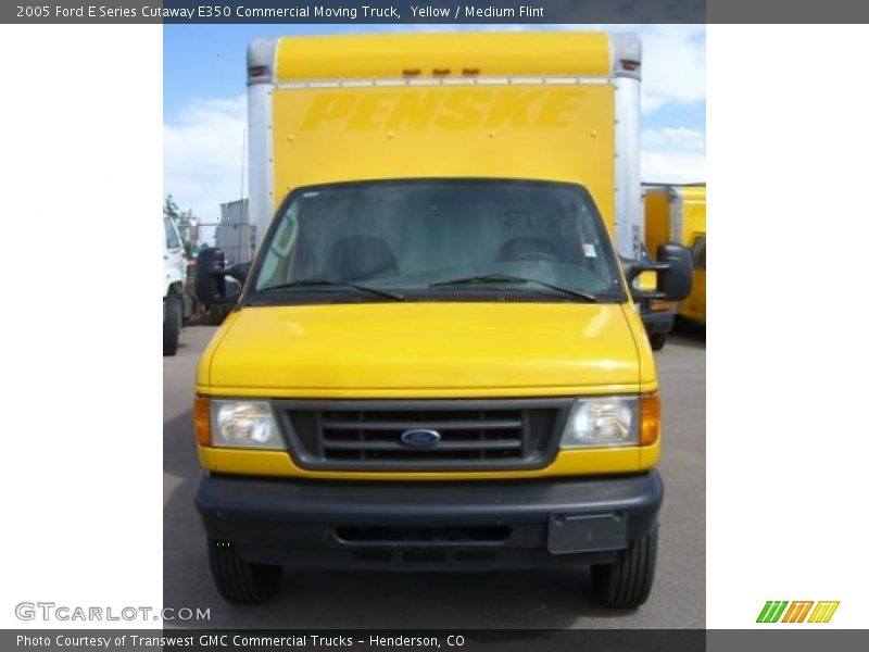 Yellow / Medium Flint 2005 Ford E Series Cutaway E350 Commercial Moving Truck