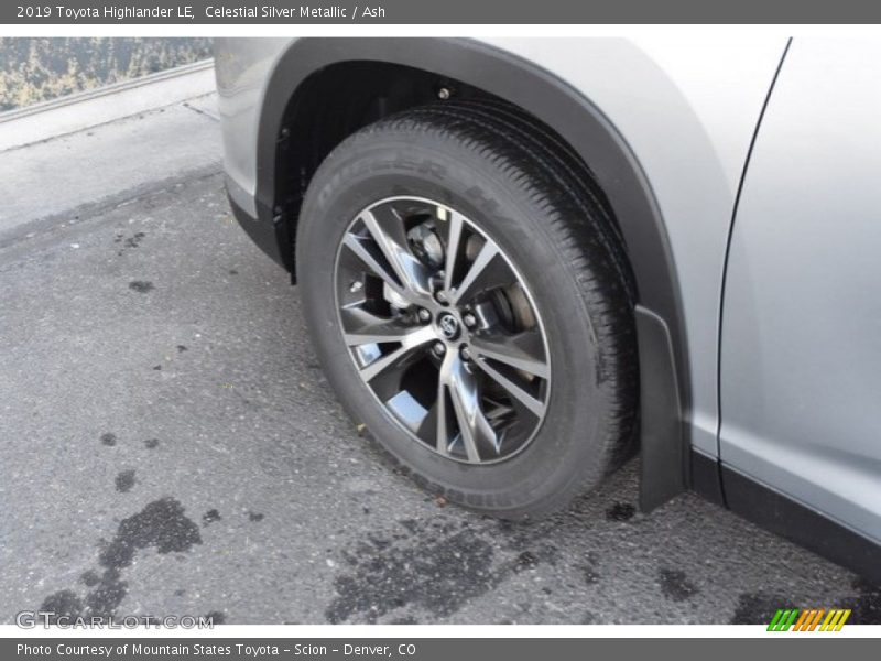 Celestial Silver Metallic / Ash 2019 Toyota Highlander LE