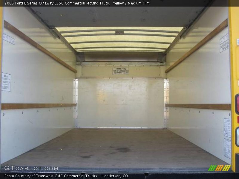 Yellow / Medium Flint 2005 Ford E Series Cutaway E350 Commercial Moving Truck
