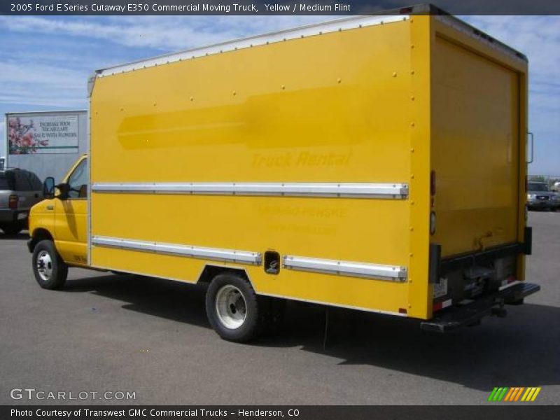 Yellow / Medium Flint 2005 Ford E Series Cutaway E350 Commercial Moving Truck