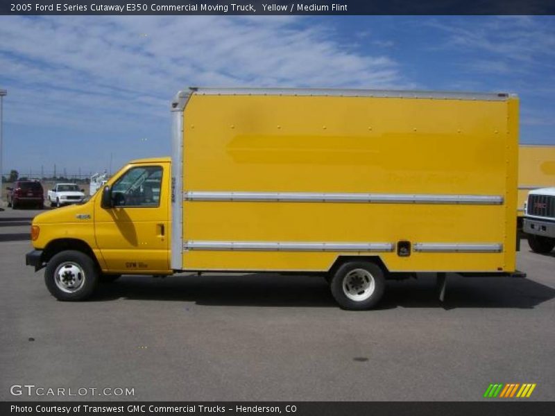 Yellow / Medium Flint 2005 Ford E Series Cutaway E350 Commercial Moving Truck