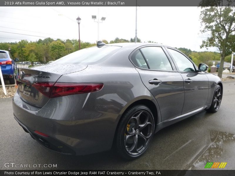 Vesuvio Gray Metallic / Black/Tan 2019 Alfa Romeo Giulia Sport AWD