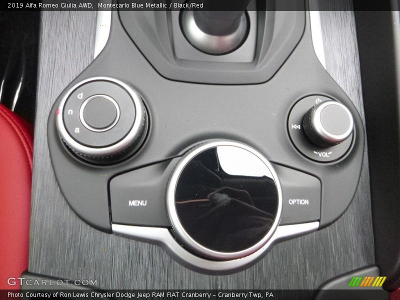 Controls of 2019 Giulia AWD