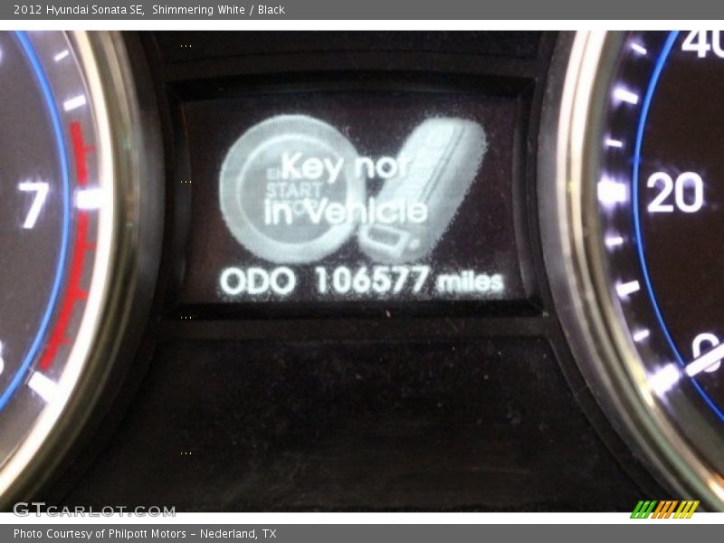Shimmering White / Black 2012 Hyundai Sonata SE