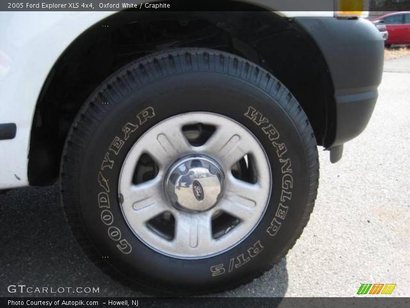 Oxford White / Graphite 2005 Ford Explorer XLS 4x4