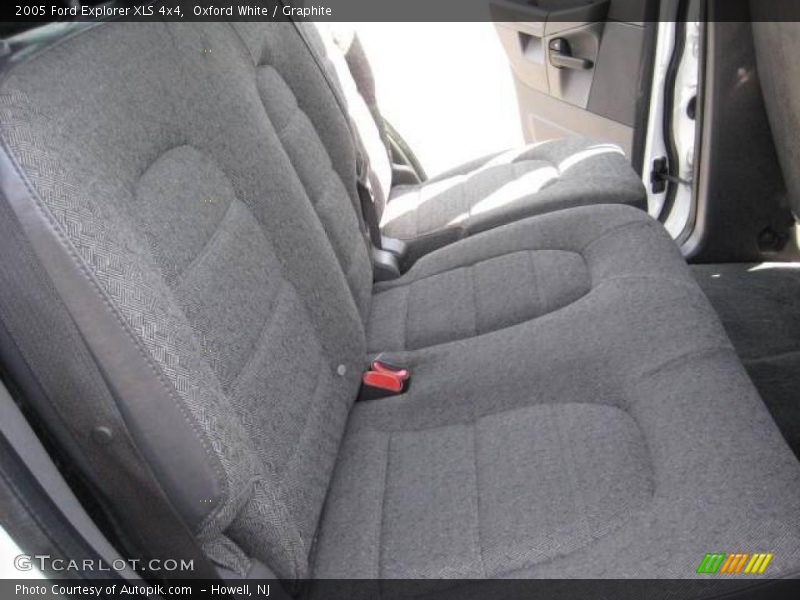 Oxford White / Graphite 2005 Ford Explorer XLS 4x4