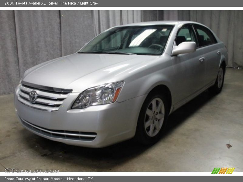 Silver Pine Mica / Light Gray 2006 Toyota Avalon XL