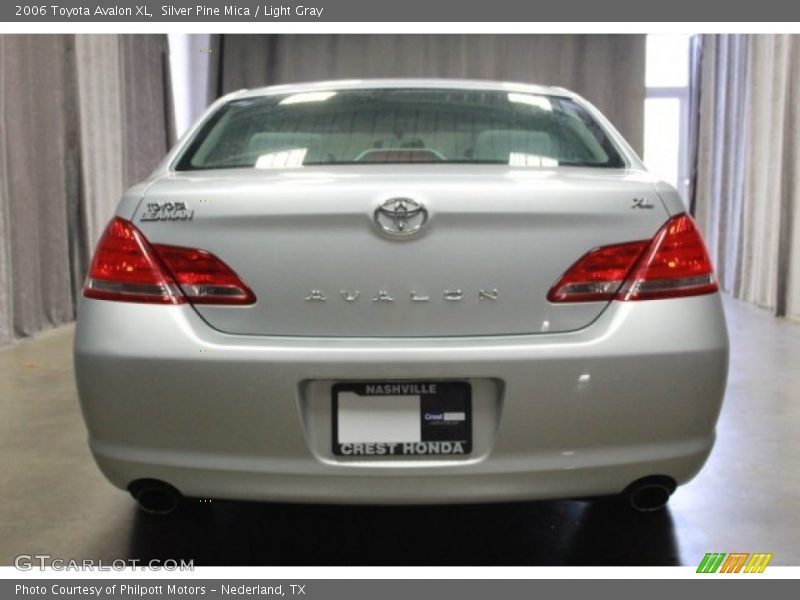 Silver Pine Mica / Light Gray 2006 Toyota Avalon XL