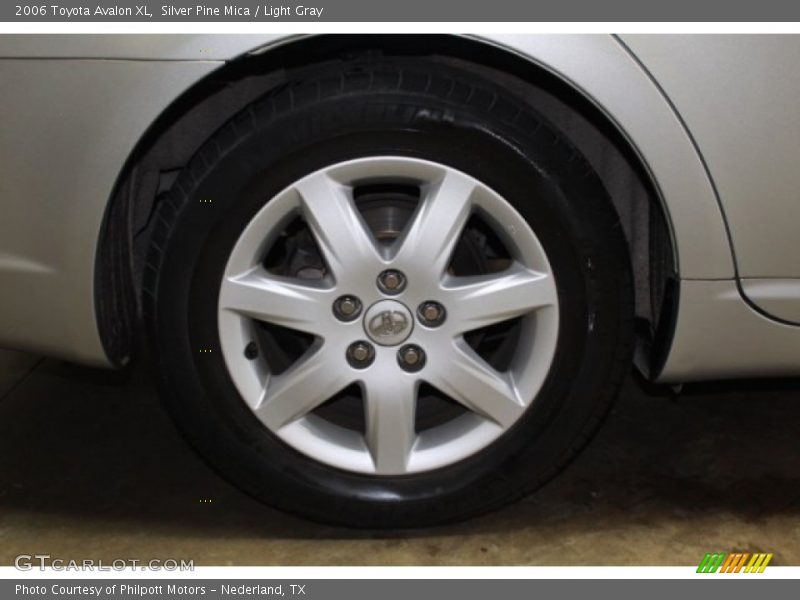 Silver Pine Mica / Light Gray 2006 Toyota Avalon XL