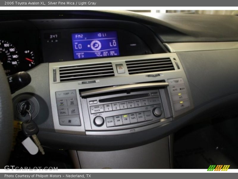 Silver Pine Mica / Light Gray 2006 Toyota Avalon XL