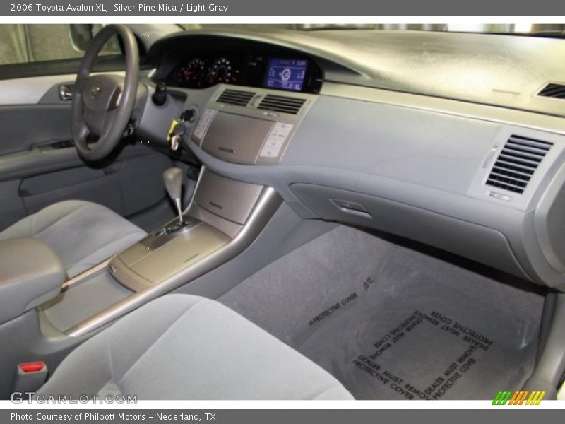 Silver Pine Mica / Light Gray 2006 Toyota Avalon XL