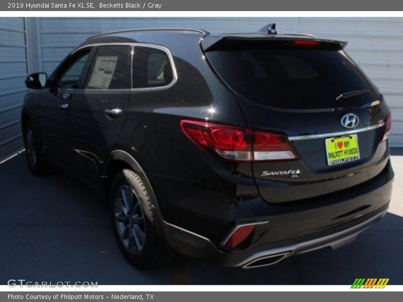 Becketts Black / Gray 2019 Hyundai Santa Fe XL SE