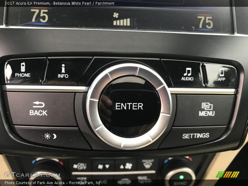 Bellanova White Pearl / Parchment 2017 Acura ILX Premium