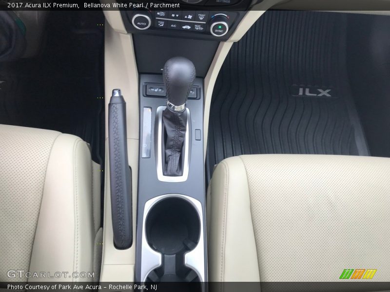 Bellanova White Pearl / Parchment 2017 Acura ILX Premium