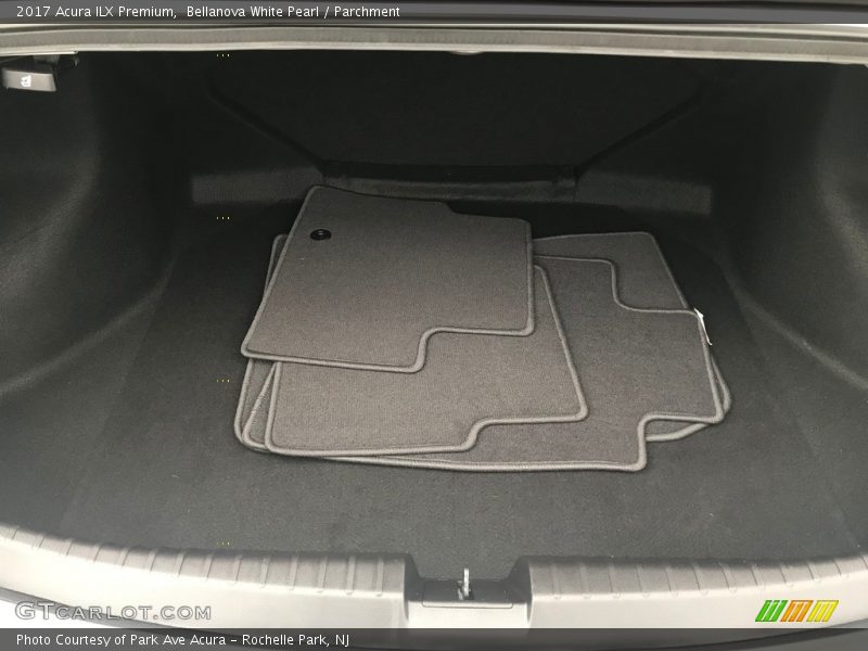 Bellanova White Pearl / Parchment 2017 Acura ILX Premium