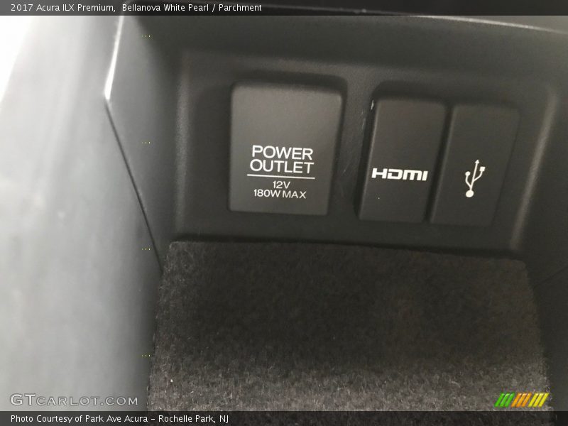Bellanova White Pearl / Parchment 2017 Acura ILX Premium