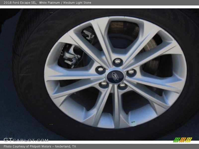 White Platinum / Medium Light Stone 2018 Ford Escape SEL