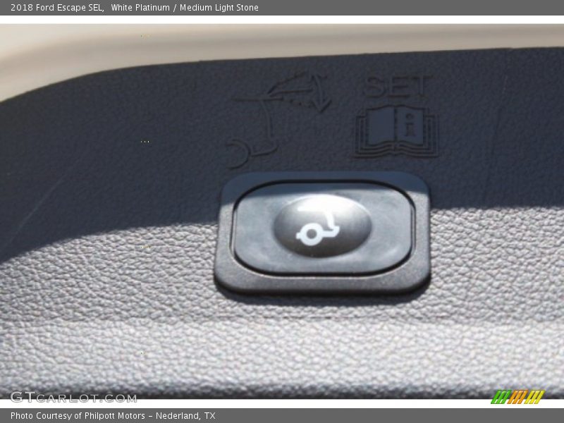 White Platinum / Medium Light Stone 2018 Ford Escape SEL
