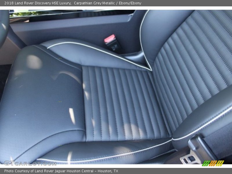Carpathian Grey Metallic / Ebony/Ebony 2018 Land Rover Discovery HSE Luxury