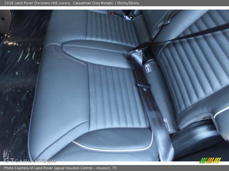 Carpathian Grey Metallic / Ebony/Ebony 2018 Land Rover Discovery HSE Luxury