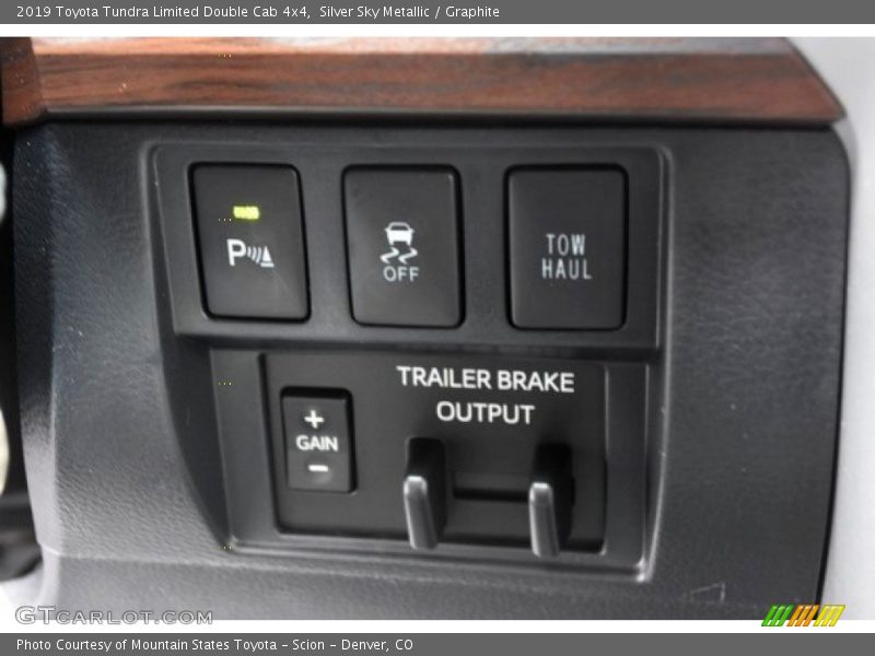 Silver Sky Metallic / Graphite 2019 Toyota Tundra Limited Double Cab 4x4