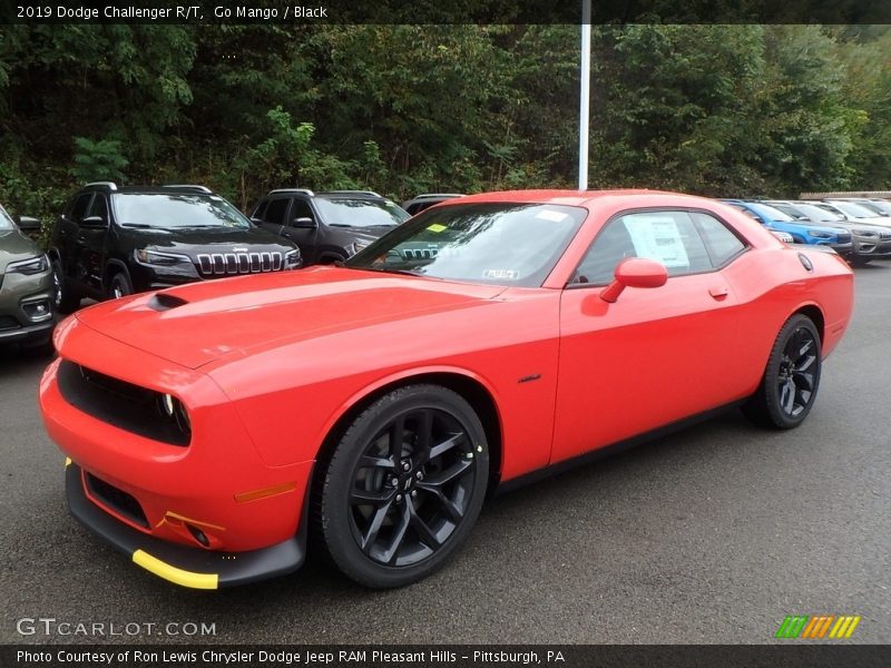 Go Mango / Black 2019 Dodge Challenger R/T