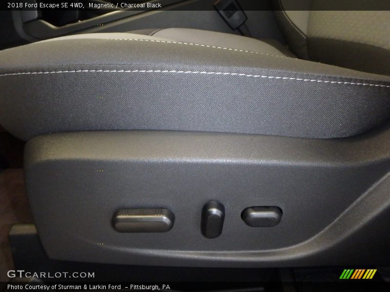 Magnetic / Charcoal Black 2018 Ford Escape SE 4WD
