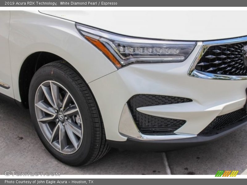 White Diamond Pearl / Espresso 2019 Acura RDX Technology