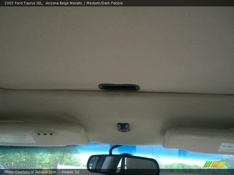 Arizona Beige Metallic / Medium/Dark Pebble 2005 Ford Taurus SEL