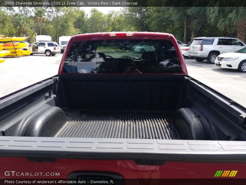 Victory Red / Dark Charcoal 2006 Chevrolet Silverado 1500 LS Crew Cab