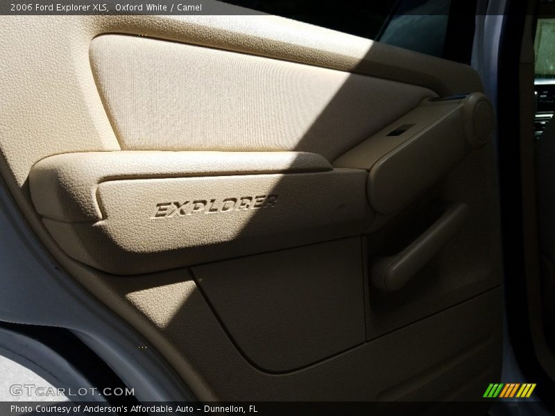 Oxford White / Camel 2006 Ford Explorer XLS