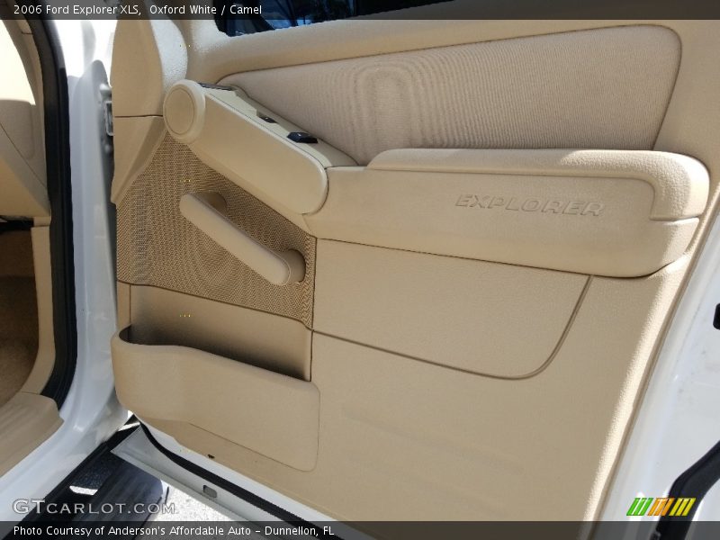 Oxford White / Camel 2006 Ford Explorer XLS