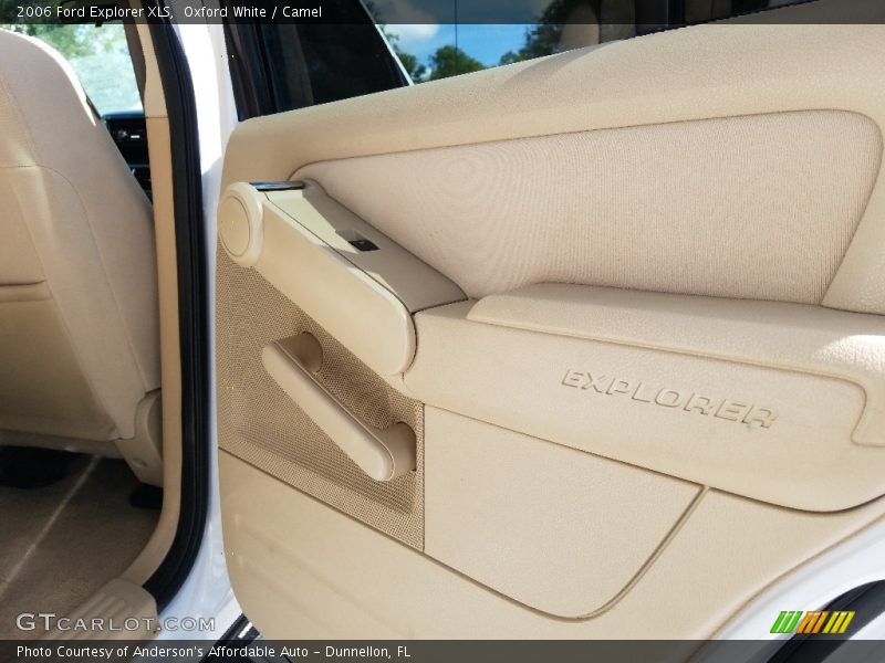 Oxford White / Camel 2006 Ford Explorer XLS