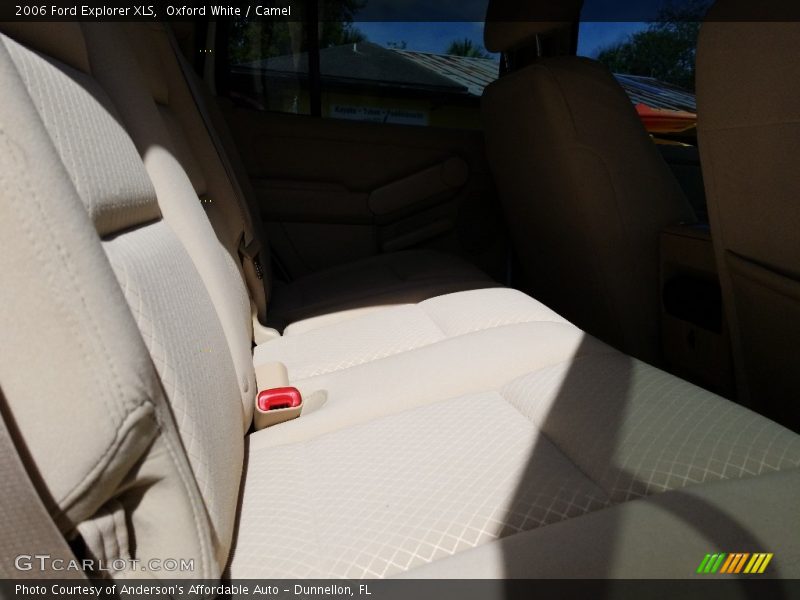 Oxford White / Camel 2006 Ford Explorer XLS