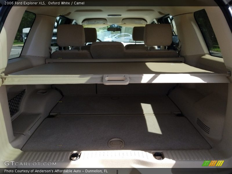 Oxford White / Camel 2006 Ford Explorer XLS