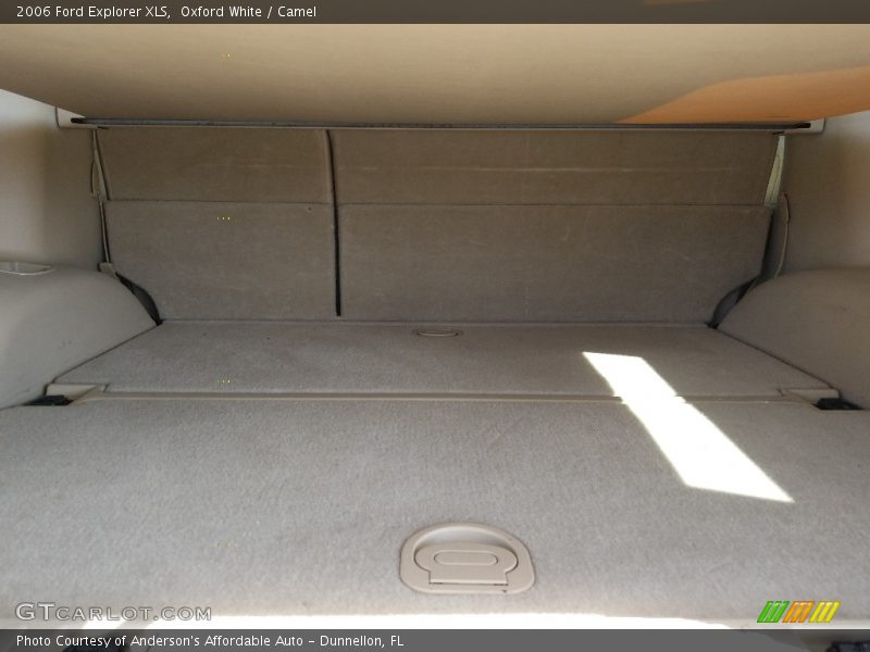 Oxford White / Camel 2006 Ford Explorer XLS
