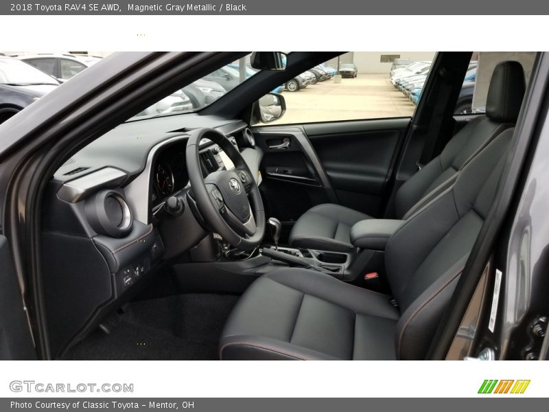 Magnetic Gray Metallic / Black 2018 Toyota RAV4 SE AWD
