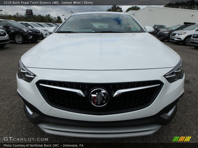Summit White / Ebony 2018 Buick Regal TourX Essence AWD